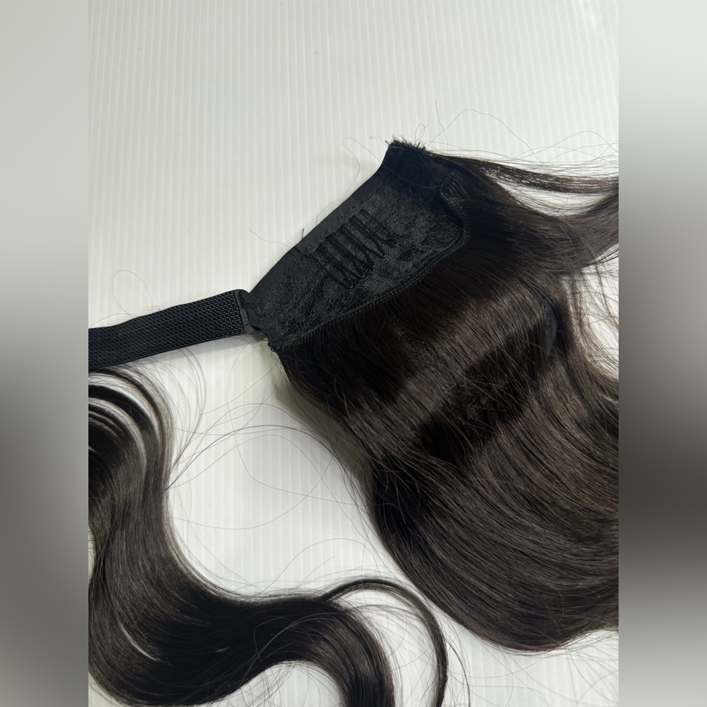 Wavy Wrap Dark Brown Ponytail Extension 18 in - Picture 4 of 6